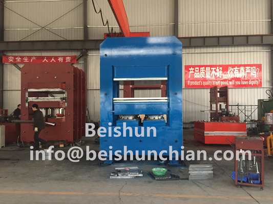 Beli PLC Control Otomatis Disesuaikan Karet Vulcanizing Press Mesin untuk Vulcanizing Produk Karet online manufacture
