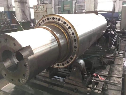 Harga yang pantas Duktil besi baja kecepatan tinggi mesin karet poros dengan precision machining forged roller baja on line