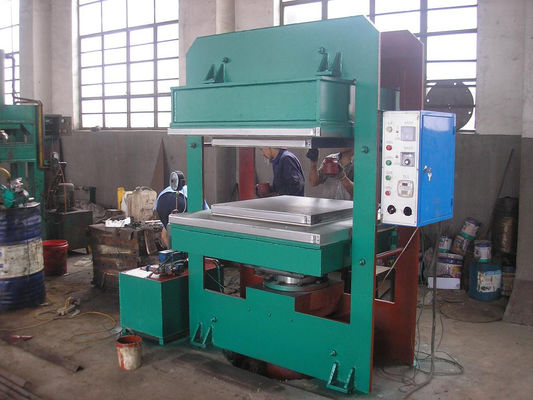 Harga yang pantas Mesin Press Vulkanisir Karet Baja 0-25MPa Kisaran Tekanan Kelas Industri on line