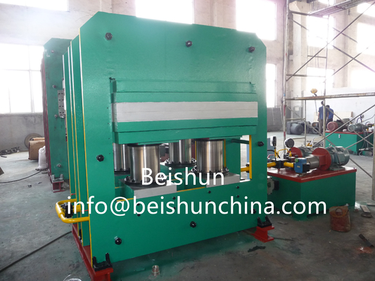 800 Ton Tekanan Karet Spring Vulkanisasi Mesin / Karet Airbag Vulkanisasi Molding Mesin