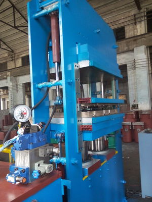 Harga yang pantas Dua Lapisan Hot Plate 600T Tekanan Karet Kompresi Moulding Press Untuk Membuat Karet Shock Absorber Dan Shock Absorber on line