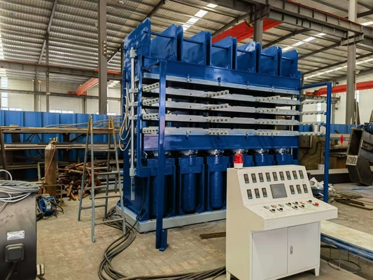 PLC 4 lapisan Hydraulic Vulcanizing Press Untuk truk prefabrikasi Retread