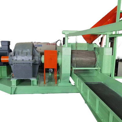 Penghancur Blok Ban Roller Ganda Dengan Sirkulasi Air Proses Pendingin Blok Ban Ke Partikel Karet.