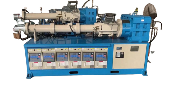PLC Kontrol Suhu Otomatis Cold Feed Silicone Extruder / Karet Extruder Untuk Dapat Membuat Silicone Strip Karet Wipers